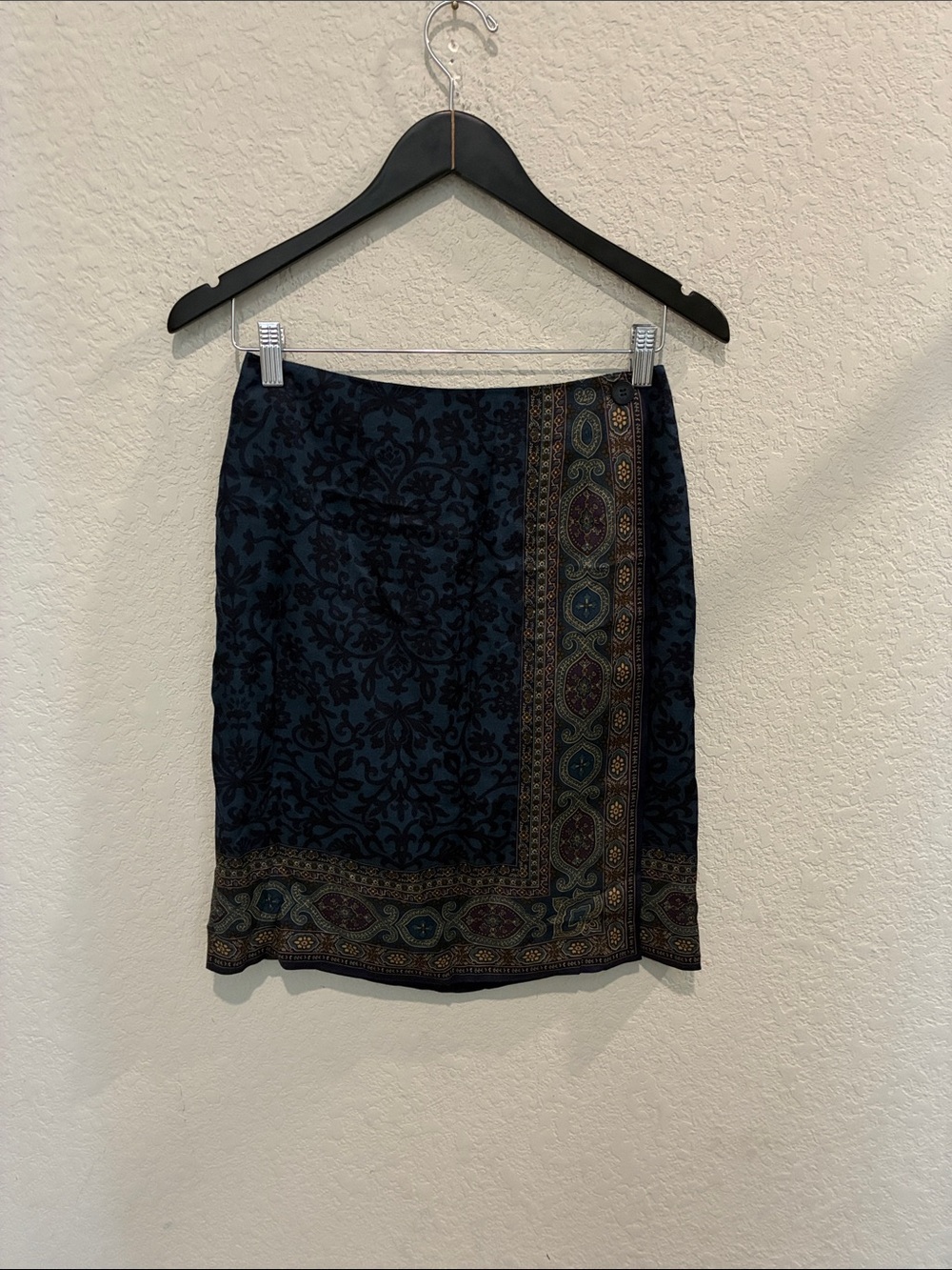 Talbots Navy Blue Damask wrap style Skirt with Multicolor Border